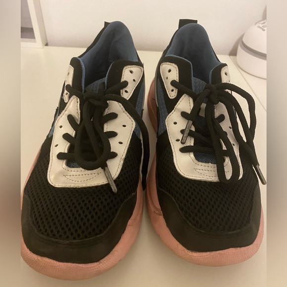 Kylie and kendal fun colorful sneakers size us 6.5 or eu 37 - Picture 3 of 4